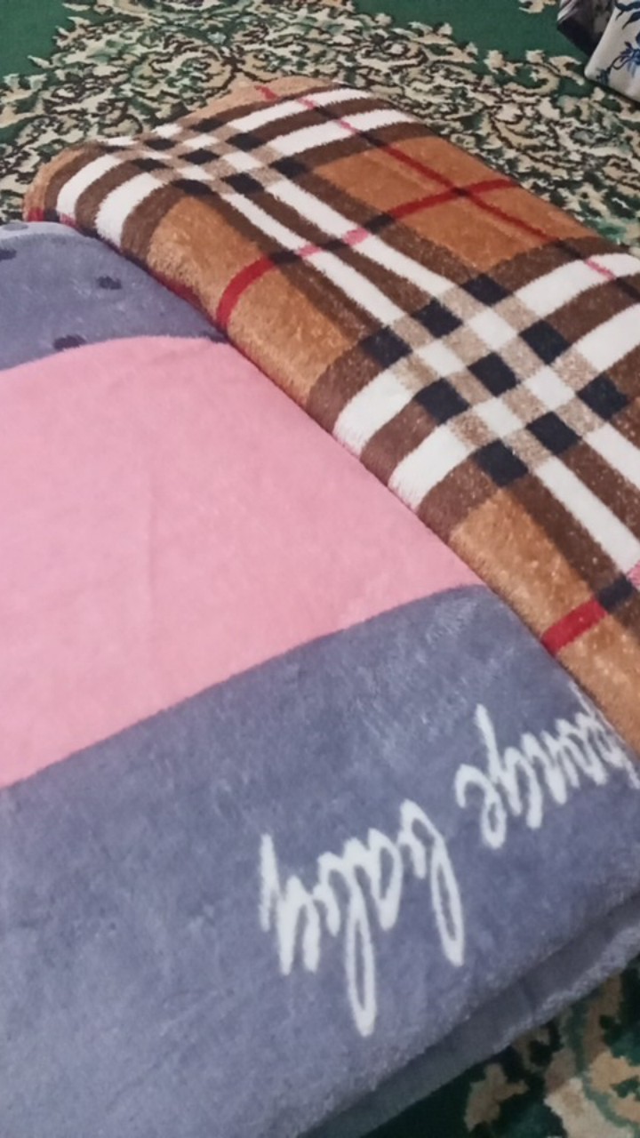 Selimut Bulu Minimalis 600 Gram Tanpa Tas [grosir/ecer Murah]