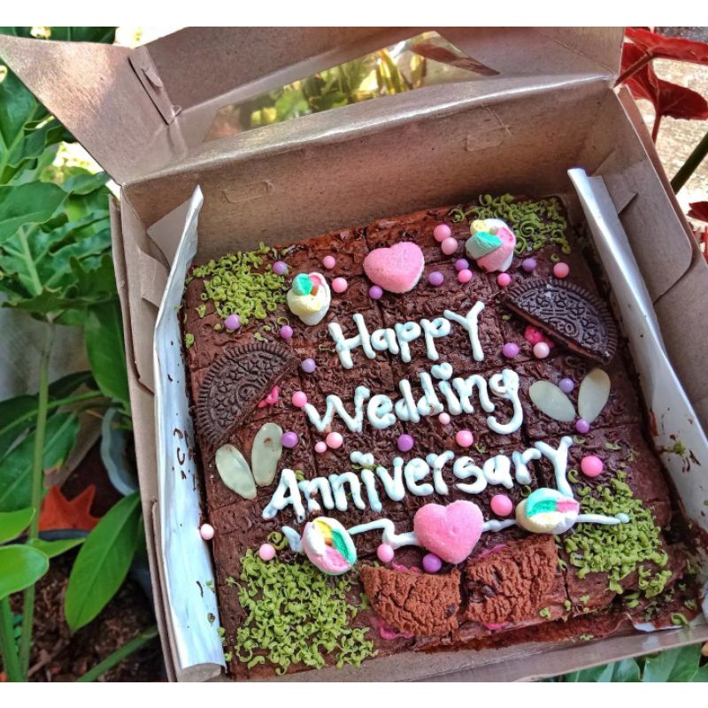 

Fudgie Brownies Large Made By Adhelina Pastry