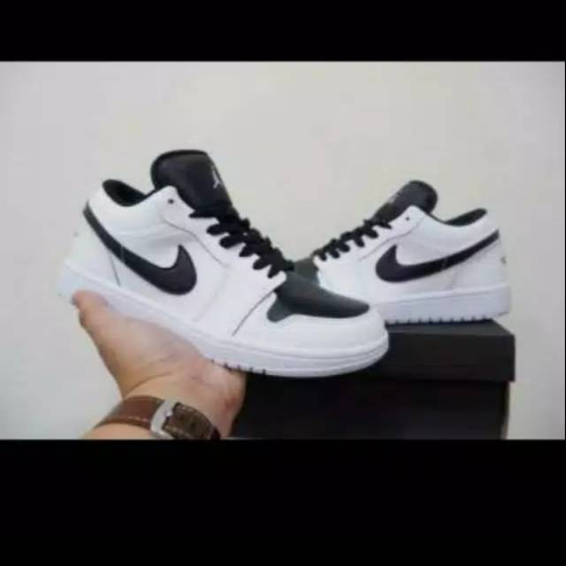 Air jordan 1 low white black