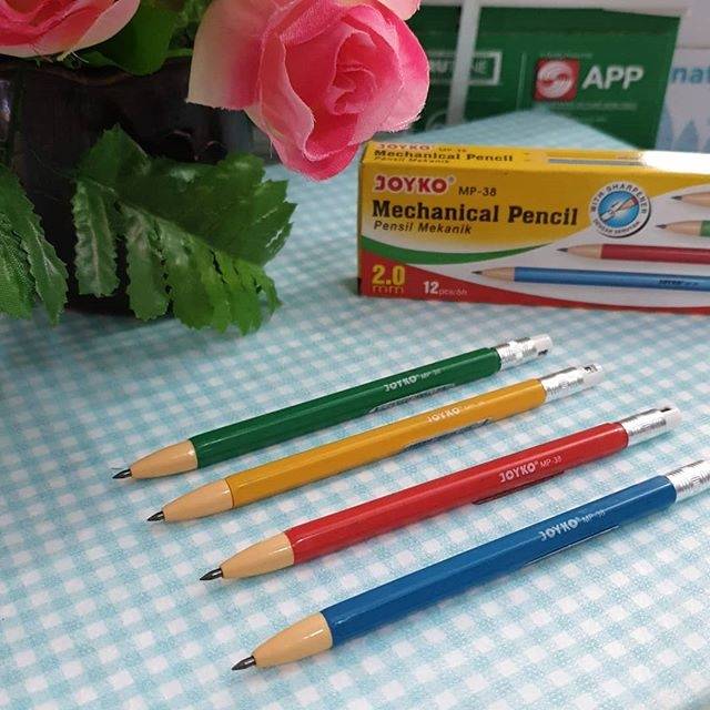 

Mechanic pensil dengan isian pensil 2b