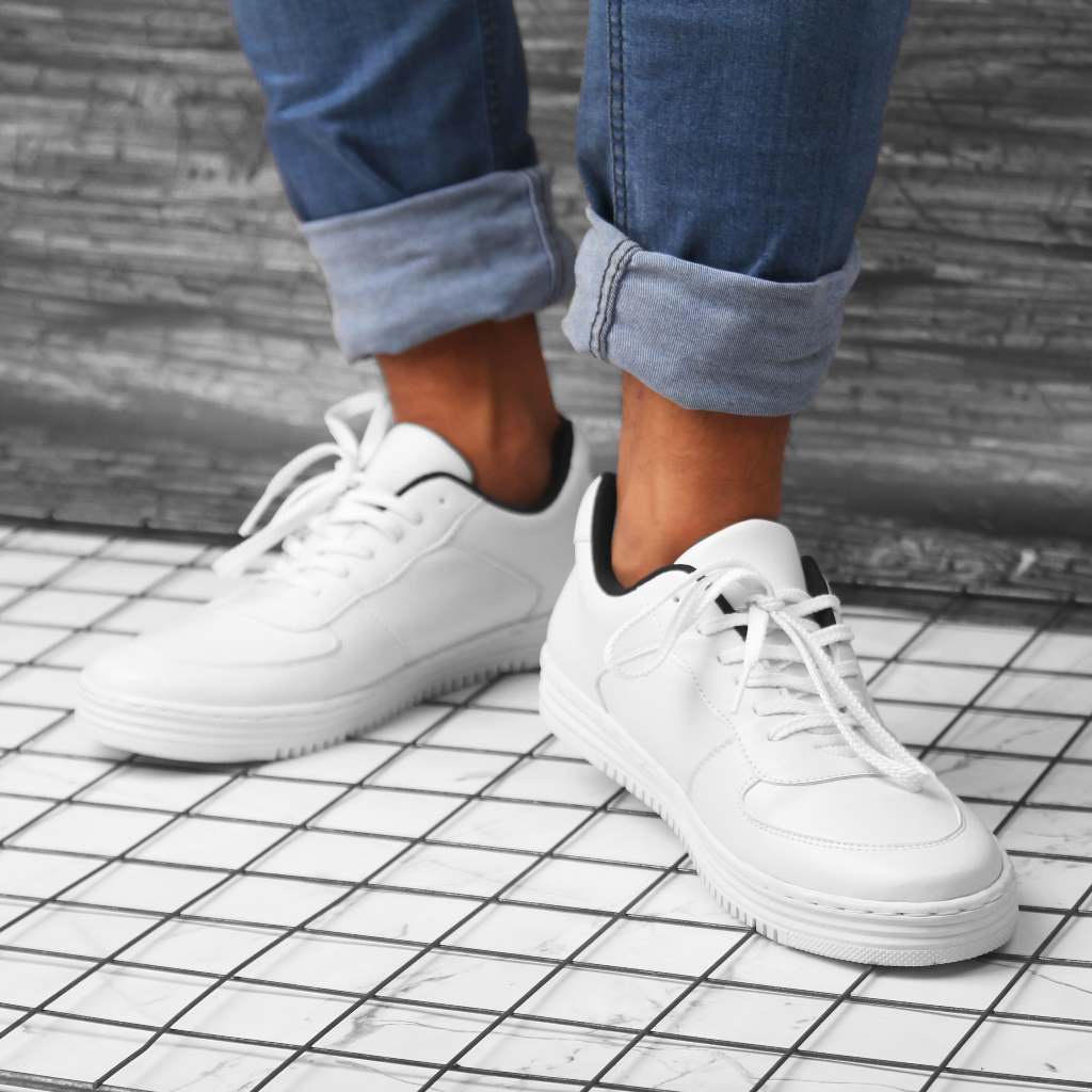 JACKSON FULL WHITE ORIGINAL x ARF Sepatu Sneakers Putih Polos Pria Kets Tali Casual Jalan Santai Hangout Mall Main Nongkrong Kondangan Sekolah Kuliah Sporty Distro Fashion Simple Sport Shoes Semi Kulit Premium Skate Footwear Keren Terbaru Kekinian Branded