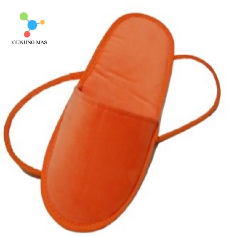 sandal hotel orange depan tertutup