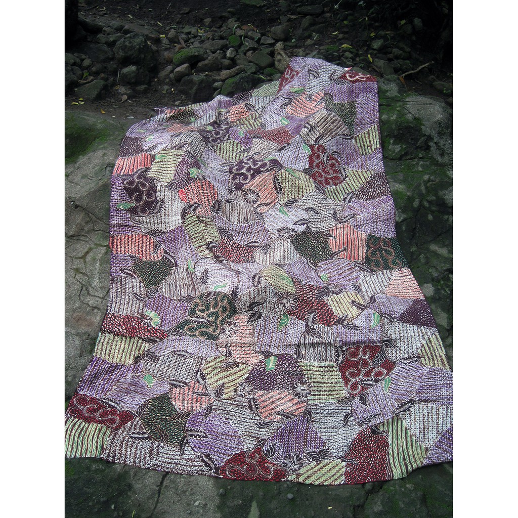 Kain Batik Tulis Sutra Madura Sekarjagat Merah LBS 10