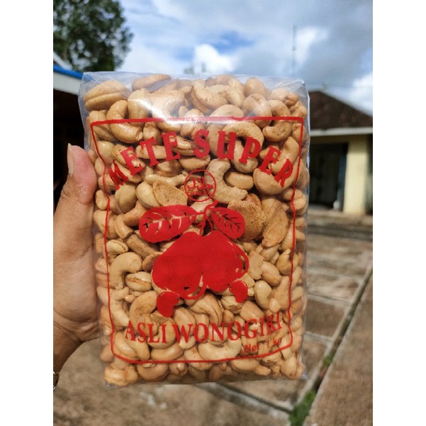 

KACANG METE MATANG GORENG BAWANG KHAS WONOGIRI 1 KG