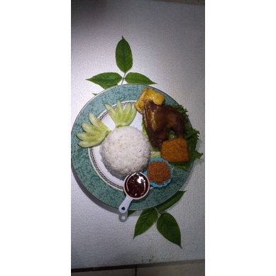 

bebek goreng serundeng chili oil