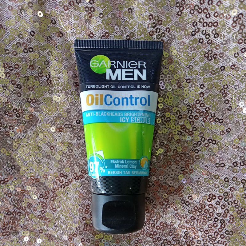 GARNIER MEN  OIL CONTROL ICY SCRUB 100 Ml