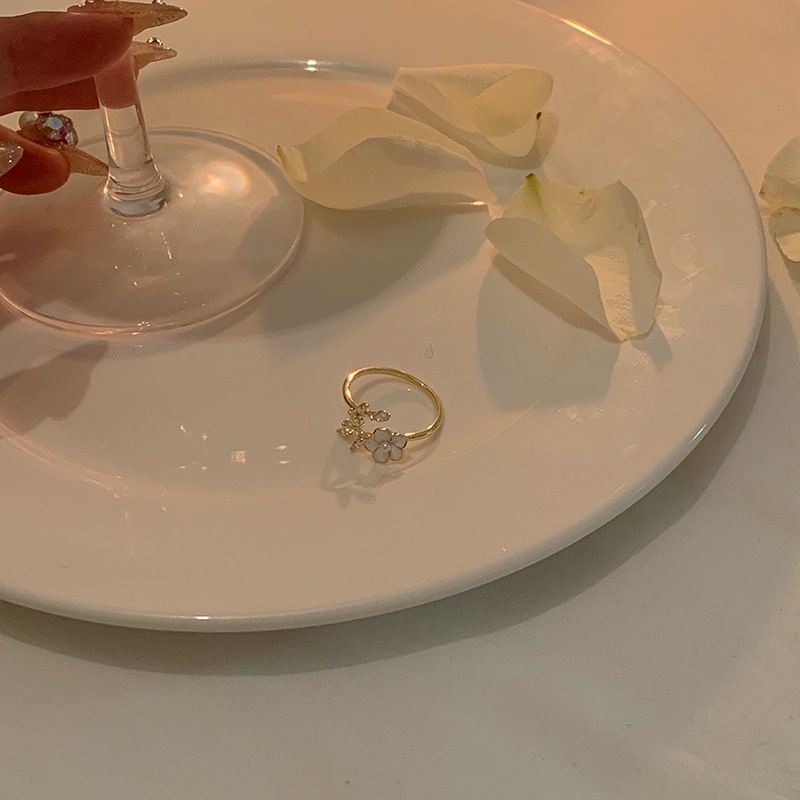 Cincin Wanita Model Terbuka Adjustable Desain Daun Kamelia Hias Mutiara Zircon Untuk Pesta Pernikahan