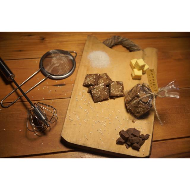 

KERIPIK BROWNIES KUBIS [kemasan kecil]