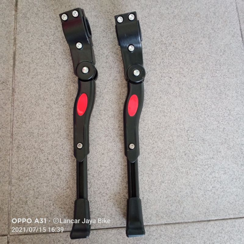 Standar samping alloy sepeda MTB Fixie sepeda lipat dipasang pada rangka frame sepeda hitam putih