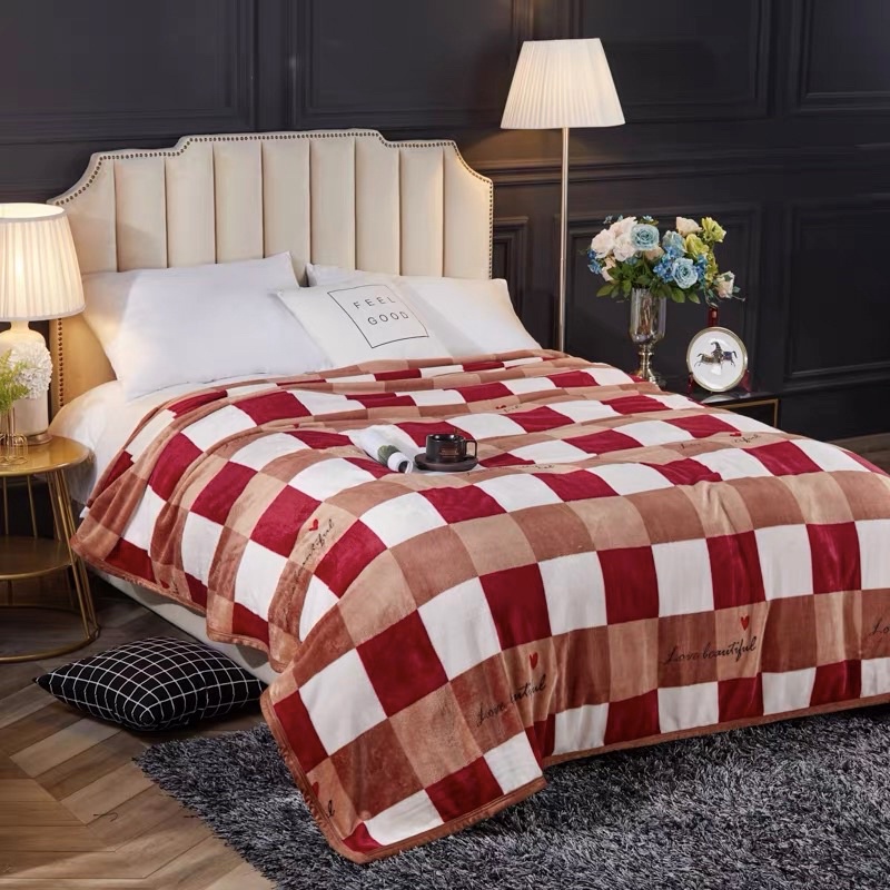 Selimut Bulu Halus 140x190 Motif Dewasa Aesthetic Blanket Termurah Terlaris Berkualitas New Arrival-Red Square