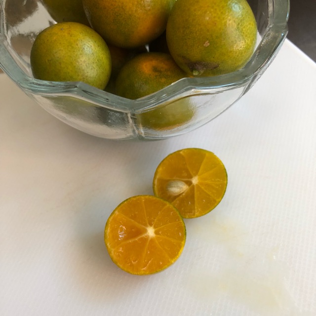 

Jeruk sambal / jeruk kasturi / jeruk kunci / jeruk kietna