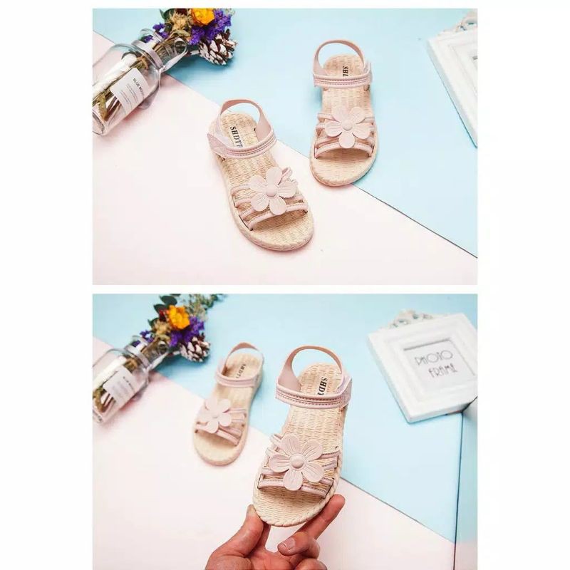 Medan Termurah KD001 Size 24-38 Sendal Anti slip Sandal anak perempuan Flower lembut