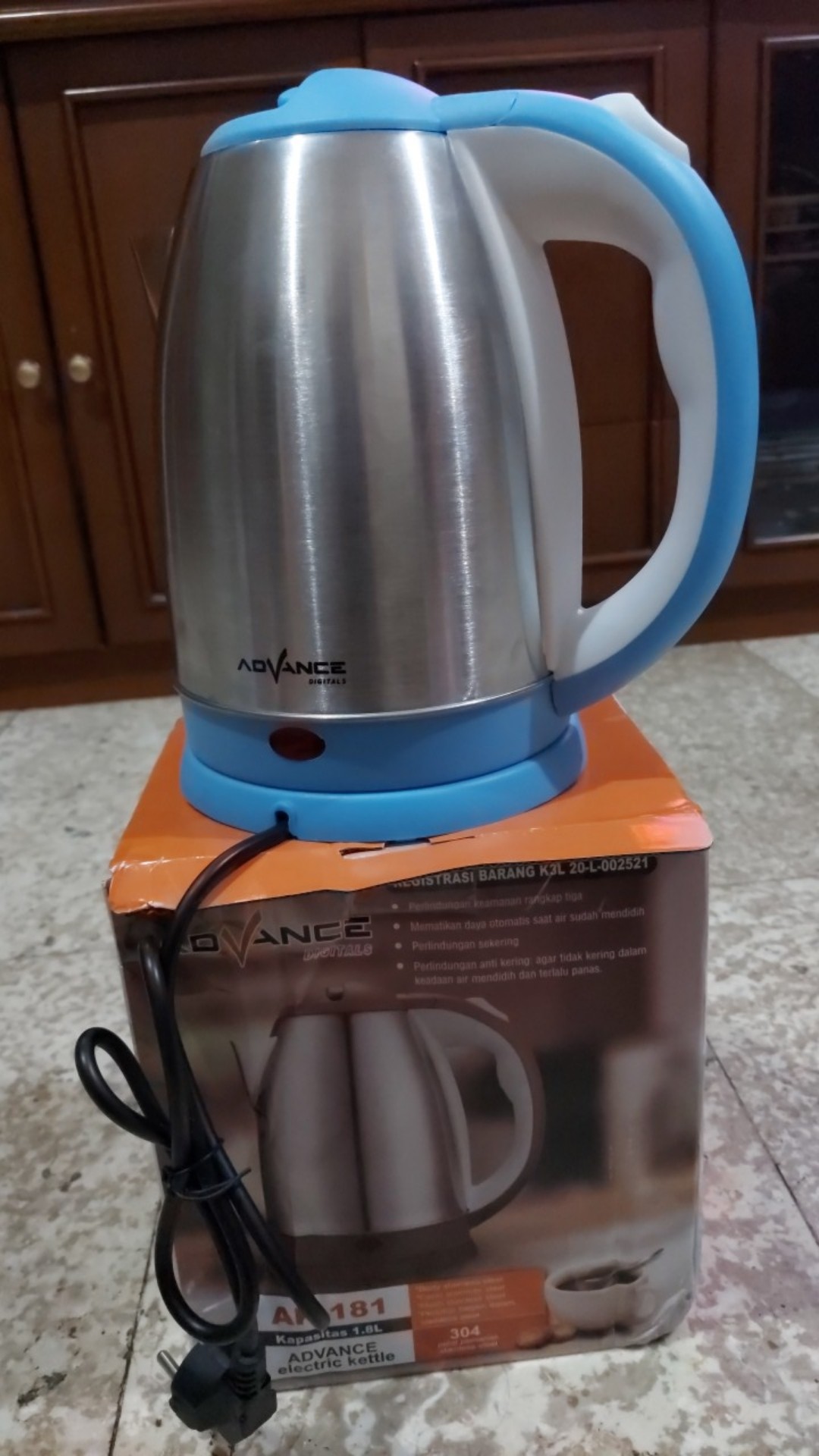 Kettle Listrik Teko Listrik Advance Ak 181 Ak181 Kapasitas 1,8 Liter