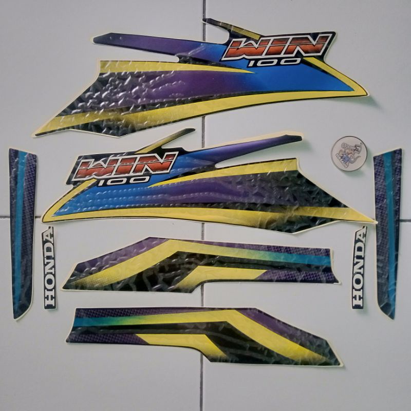 STRIP STRIPING STRIPPING STIKER STICKER LIS POLET DECAL BODY HONDA WIN MUDA WIN100 100 TAHUN  2002 2