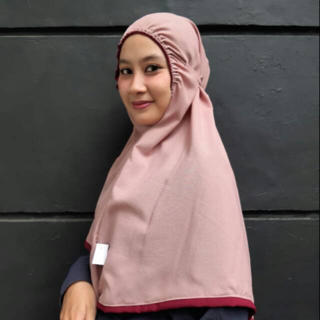 Bergo kerut dahi.by qiqo.id