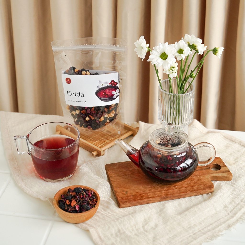 

Mamacia Treats Premium Blended Tea Heida / Lilac Cranberry Tea / Fruit Tea