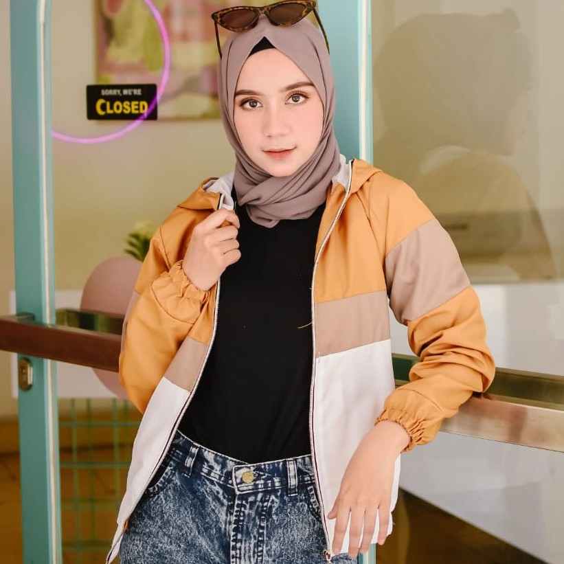 Public Fashion - Mike Jaket - Jaket Parasut Wanita