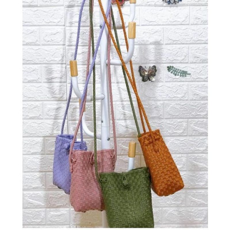 Slingbag Wanita Anyaman Premium / Tas Selempang Wanita Anyaman