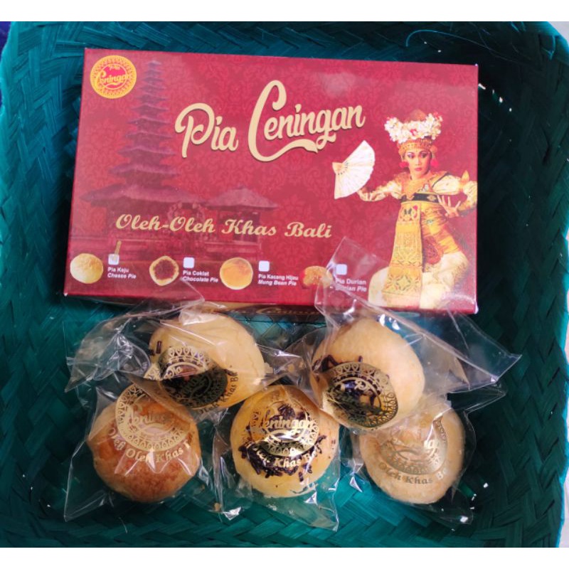 

Pia Ceningan khas Bali Kacang Hijau / Keju / Coklat