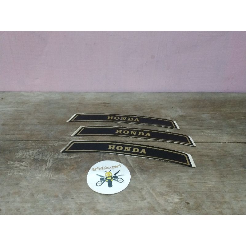 Jual Detail Stiker Setiker Sticker Honda Pada Batok Lampu Atas