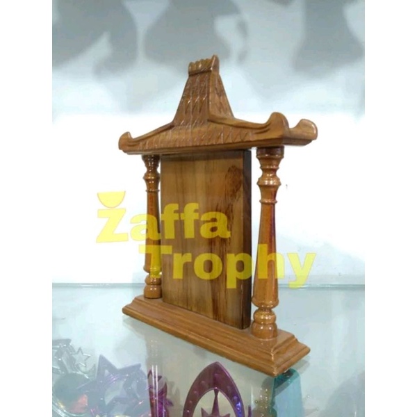 Plakat / vandel kayu joglo ukir