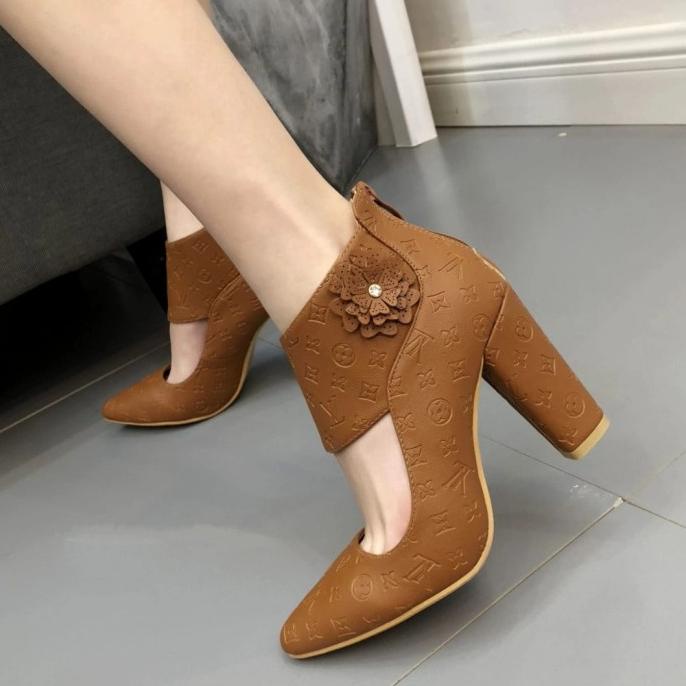 Sepatu wanita boots heels block LV81MM Sepatu boots heels wanita new termurah