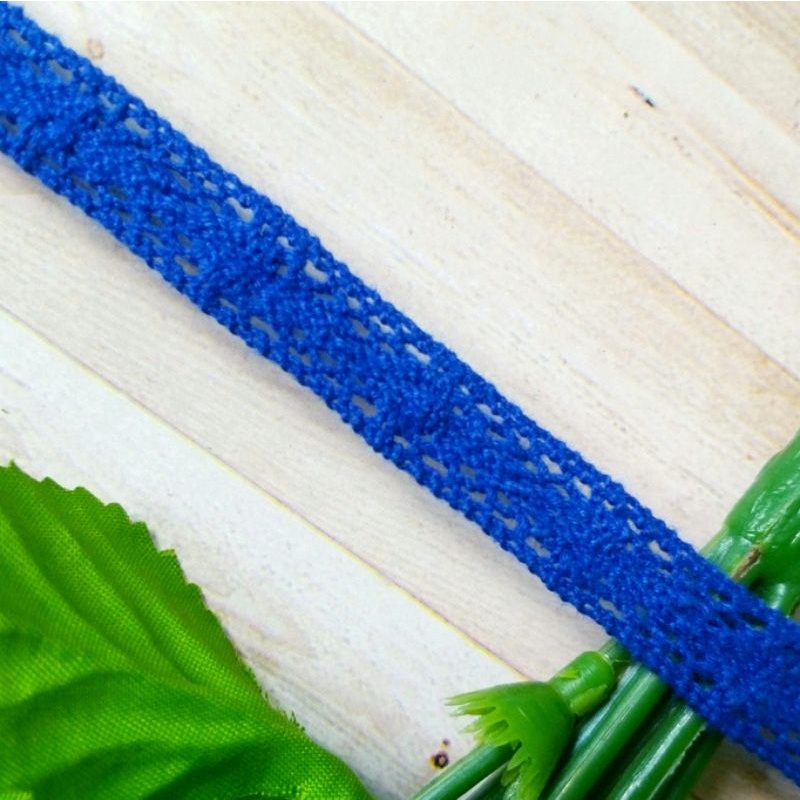 per meter,renda katun rajut tengahan warna biru benhur lebar 1cm