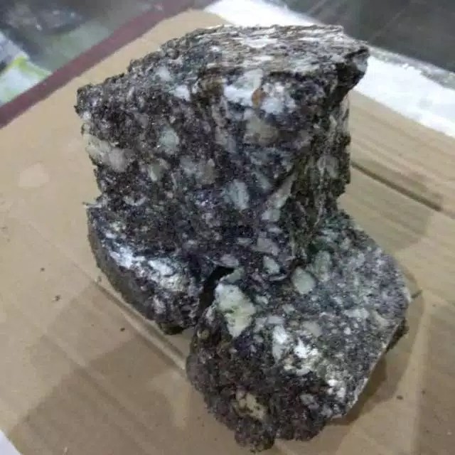 Kemenyan / Menyan Hitam Kiloan