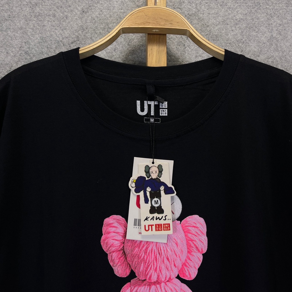 KAOS TSHIRT UNIQLO X KAWS PINK LENGAN PENDEK MIRROR FULLTAG