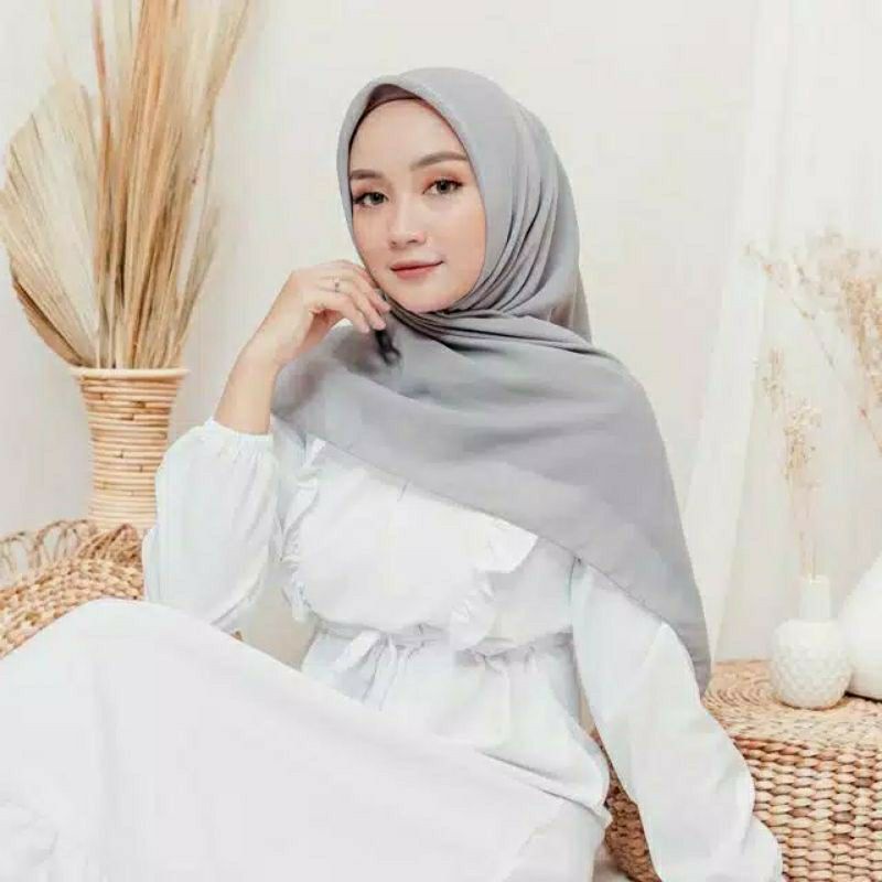 Jilbab Bella Square Polycotton/ Bella hijab/ jilbab segi empat polos