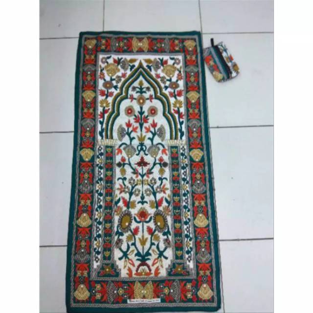 Sajadah turky murah/sajadah traveling tas kecil ( MOTIF ACAK )