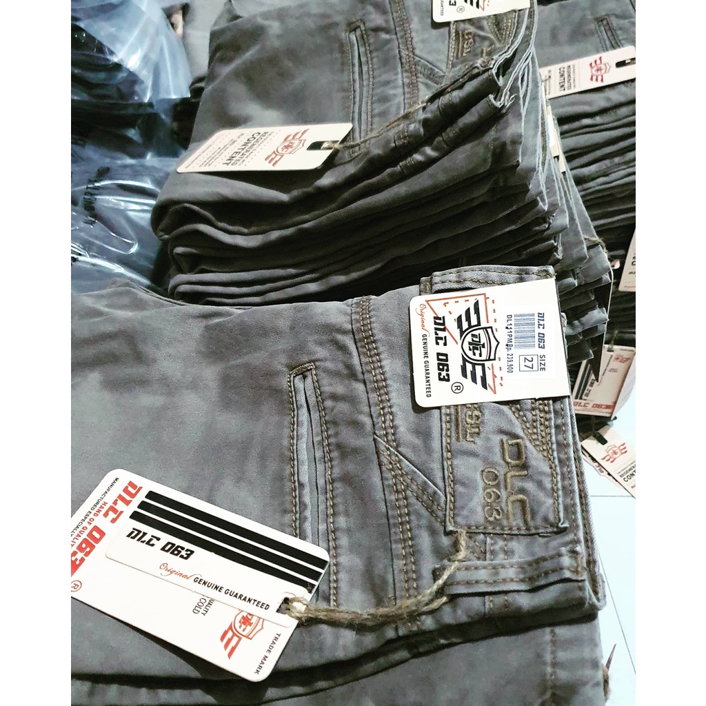 HOT SALE TERBARU DAN TERLARIS Celana Kanvas Pria Original DLC 063 / Celana Pria Kanvas Original .CARDINAL