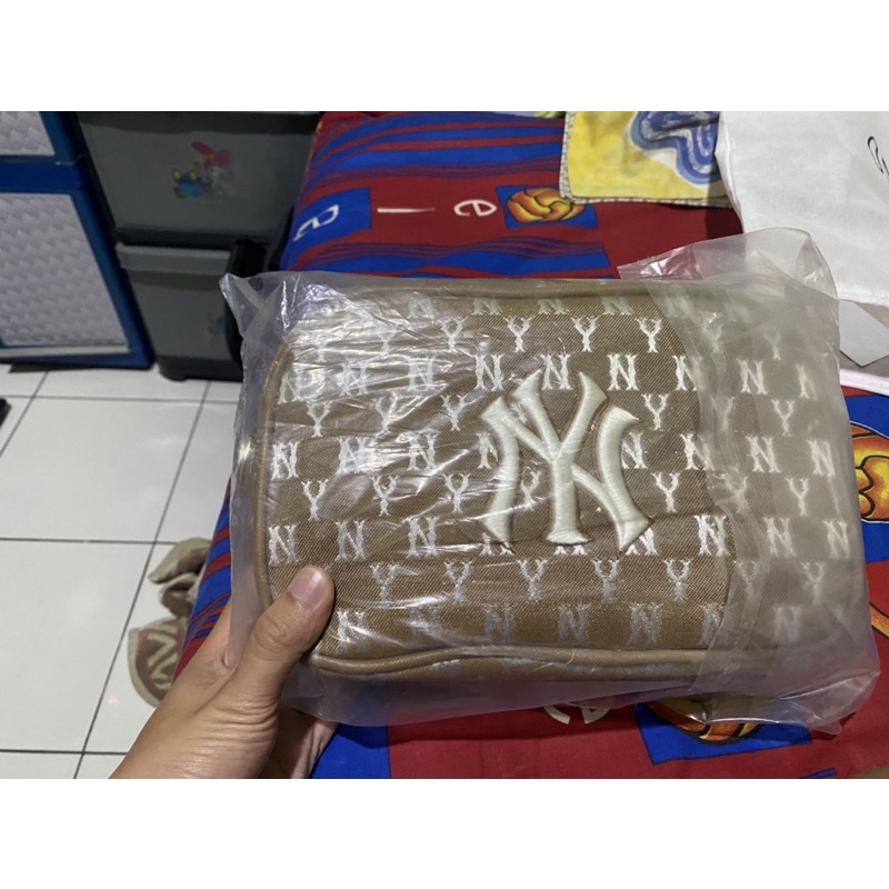 Tas MLB Monogram NY messenger Bag