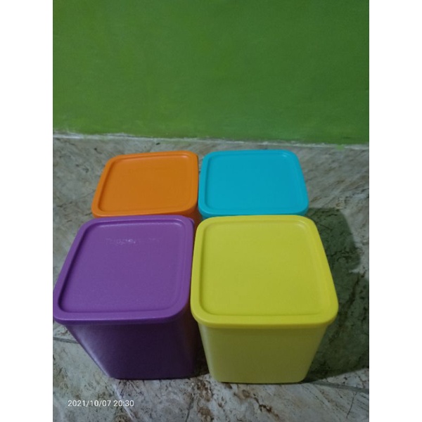toples kotak tupperware 1.8 liter