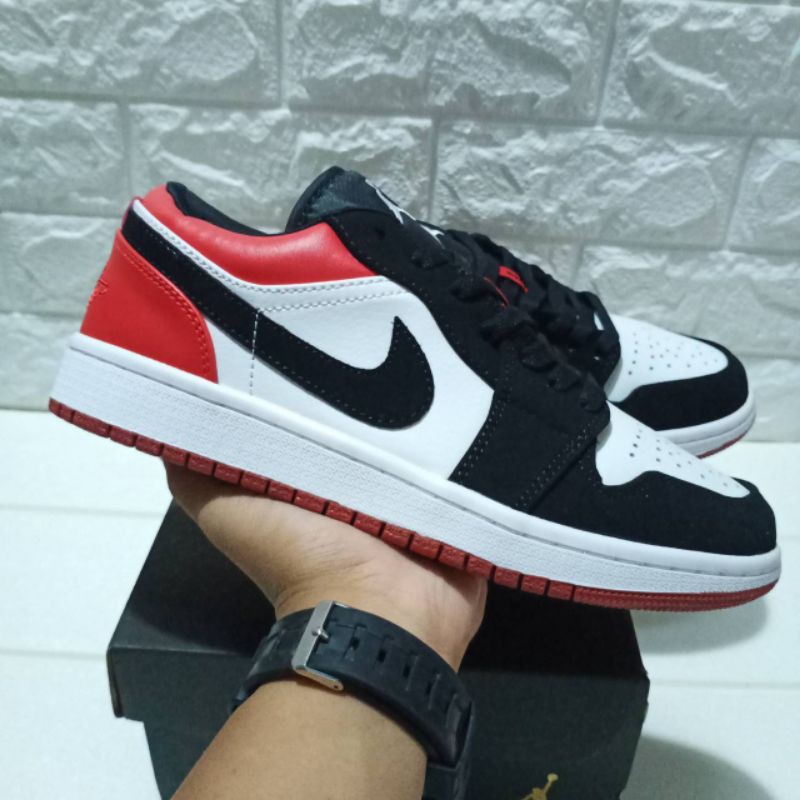SEPATU NIKE AIR JORDAN LOW RED BLACK WHITE MERAH HITAM PUTIH