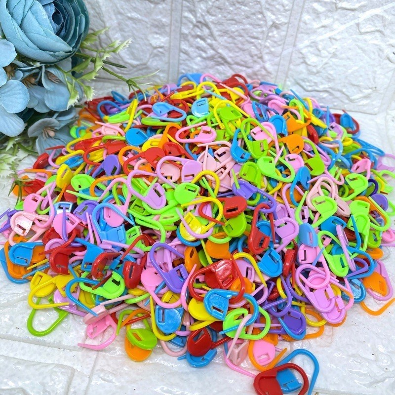 PENITI RAINBOW PLASTIK/ PENITI HIJAB/ PENITI JILBAB RAINBOW PER PCS RANDOM