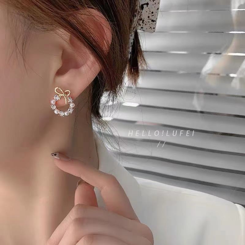 Anting Stud Kristal Mutiara Bentuk Hati Gaya Korea Untuk Wanita