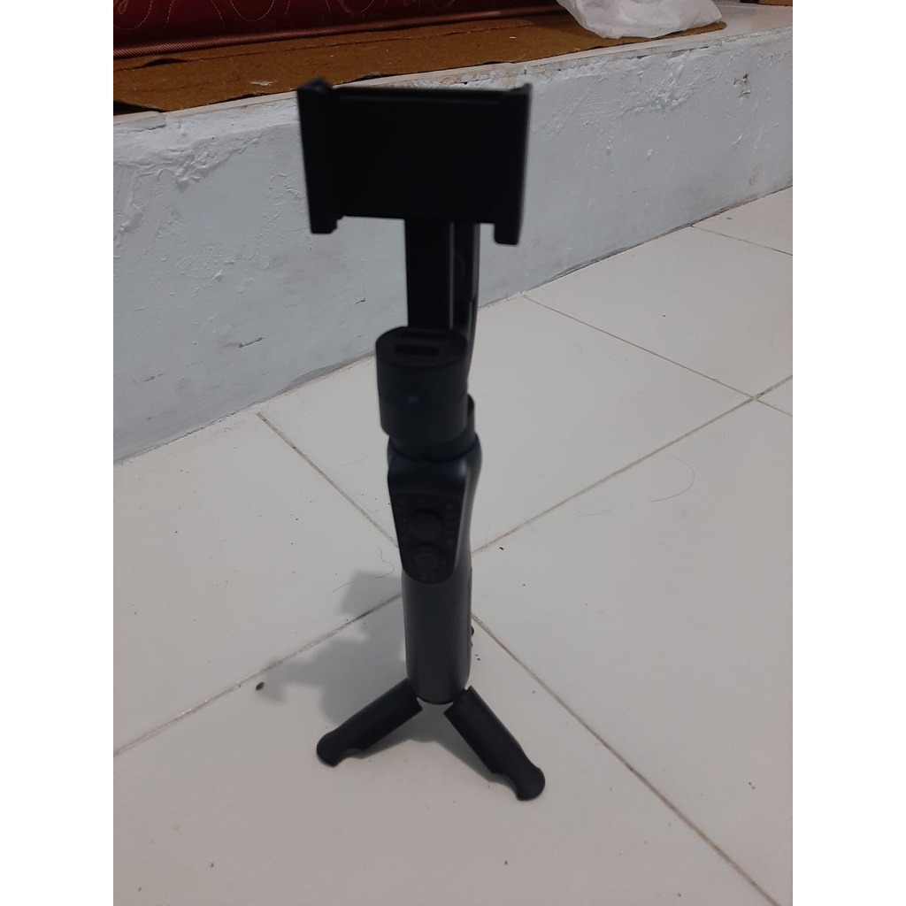Gimbal B steady 3 Axis for smartphone/ b steady basic ( SECOND )