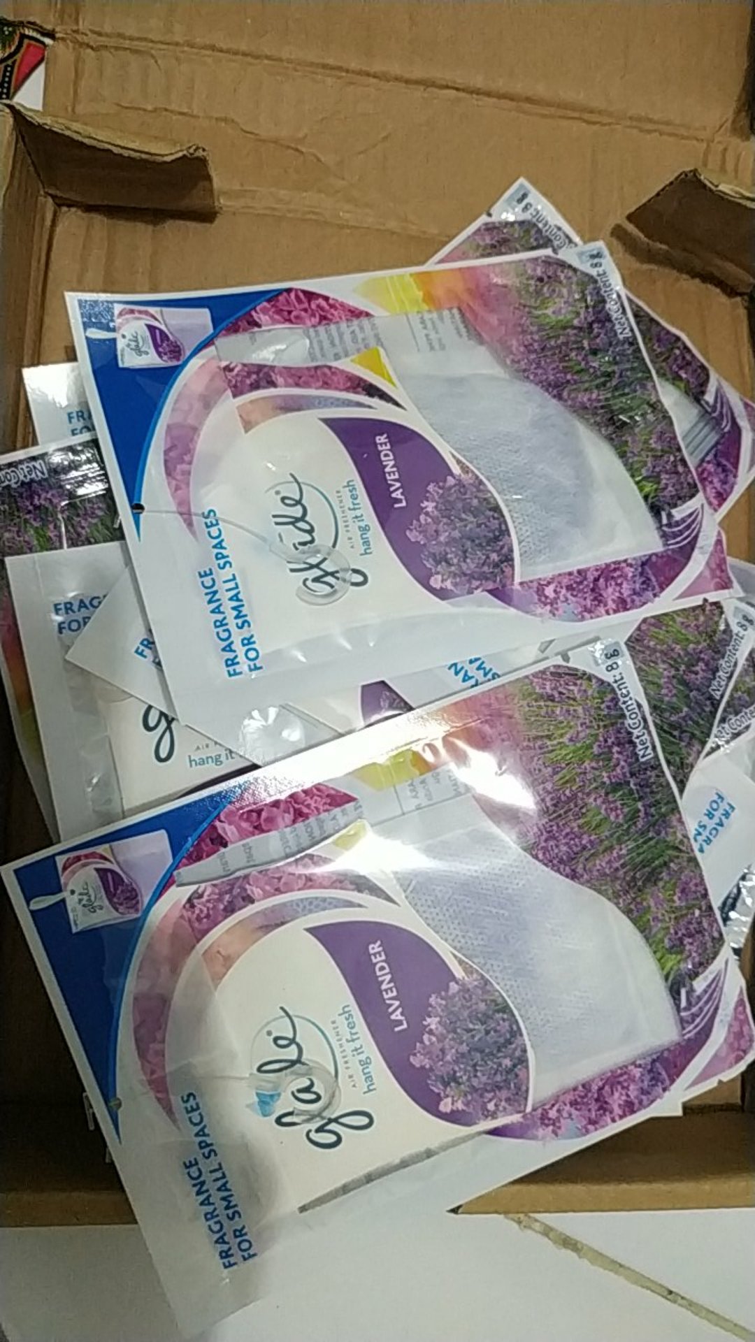 Glade Hang It Fresh Lavender 8g = 2pcs