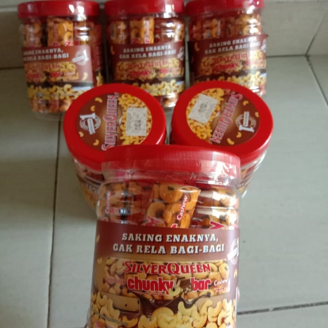 

#jualcoklatmurah#coklatsilverqueen#coklatchunkybar