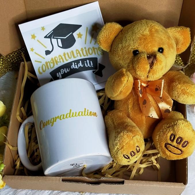 

Best Product!!! Gift Box Hampers Wisuda, Ulang Tahun (Hag Tag Bisa Di Ganti) (Ready) - Paling Diminati