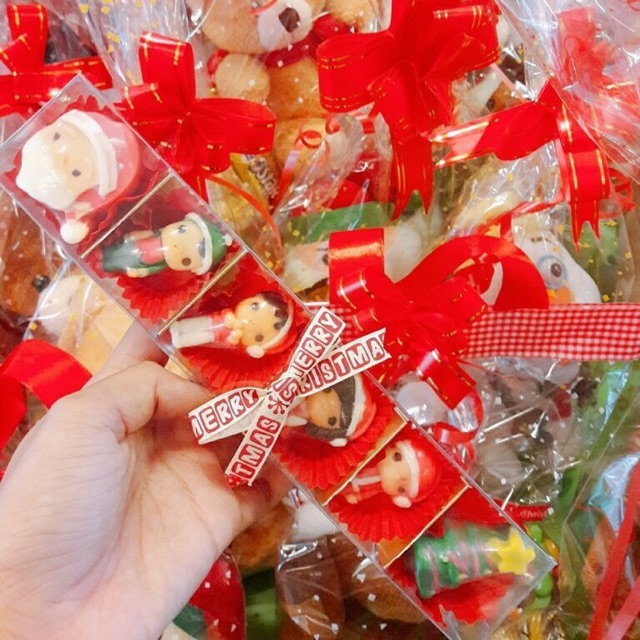 

Hadiah Coklat Karakter Natal