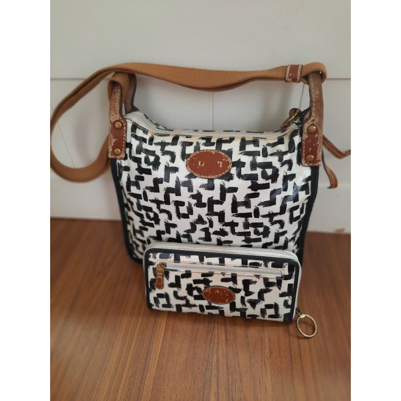 Bundling Preloved Fossil Keyper Crossbody dan Long Wallet