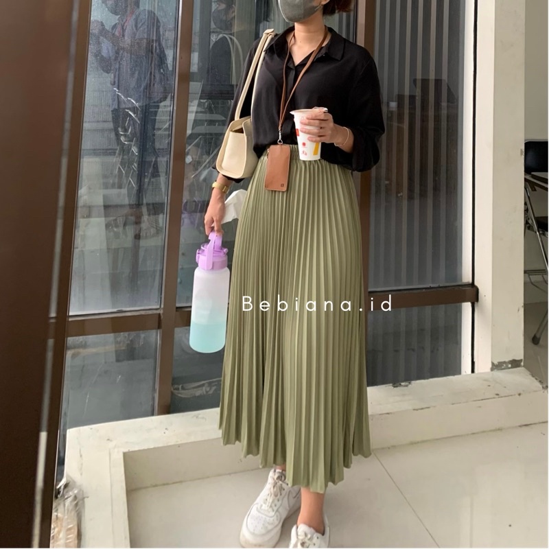 Anna Pleats Skirt