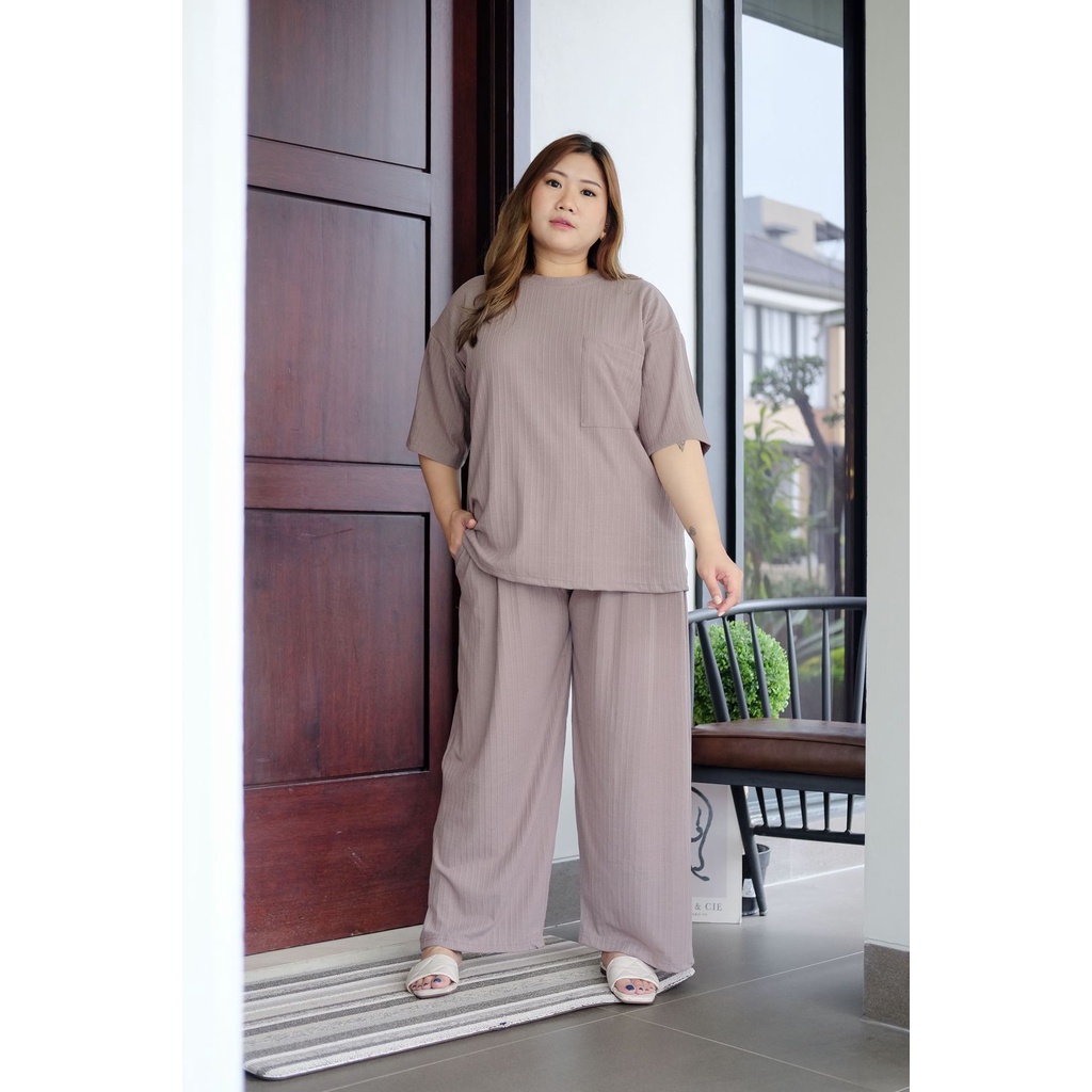 BIGWELL KELLY SET BIGSIZE/ PLUSSIZE/ PAKAIAN BIGSIZE/ PAKAIN PLUSSIZE/ PAKAIAN JUMBO/ BAJU JUMBO/ SET JUMBO/ SET PLUSSIZE