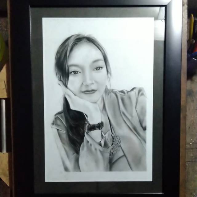 

Lukisan pensil ukuran A4 20cmx30cm