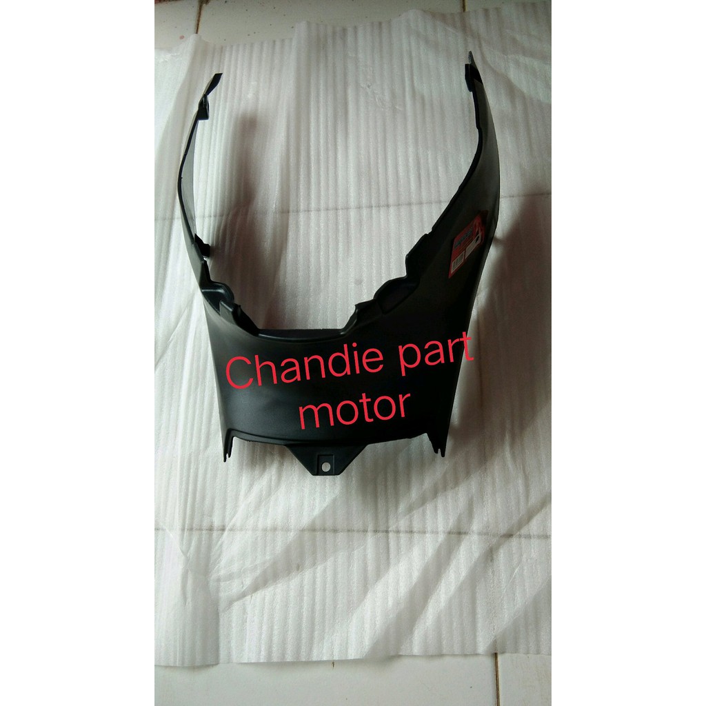 Cover body tengah tutup tangki depan bawah jok Honda Supra X 125