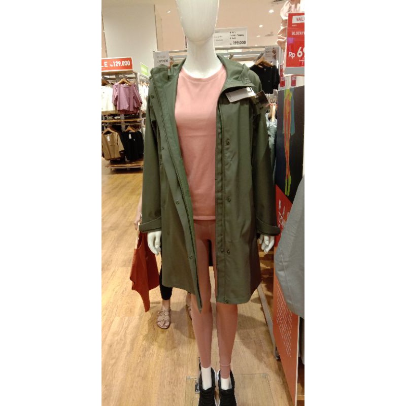 BLOCKTECH MANTEL UNIQLO