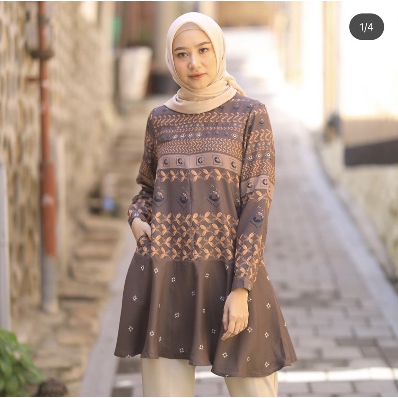 Carissa Tunik By Heaven Lights