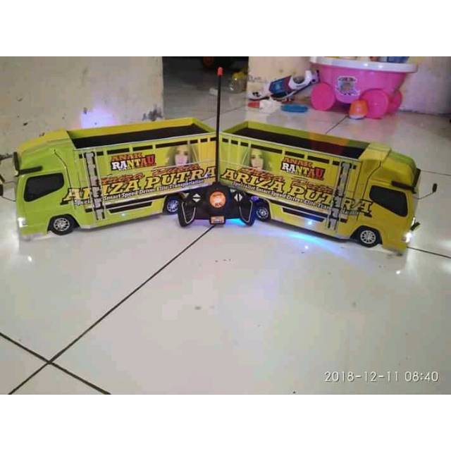 Miniatur Truck Remot Control (RC)